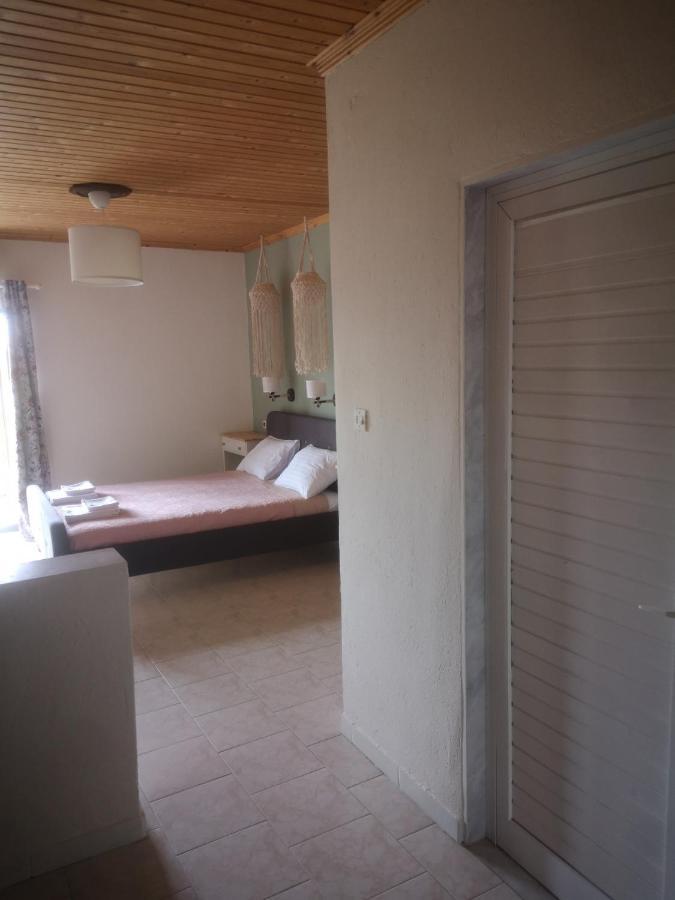Achillion B&B Paralía Skotínis Exterior foto